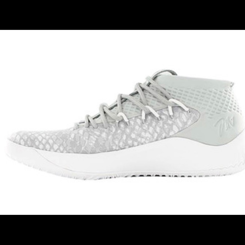 Adidas Dame 4 (Lillarsds) grey/white camo size 7